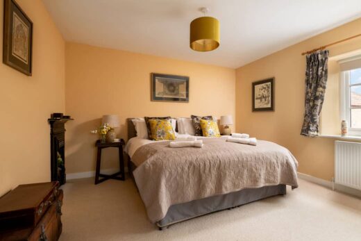 Park Cottage Bedroom - self catering holiday accomodation