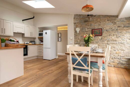 Park Cottage self catering kitchen